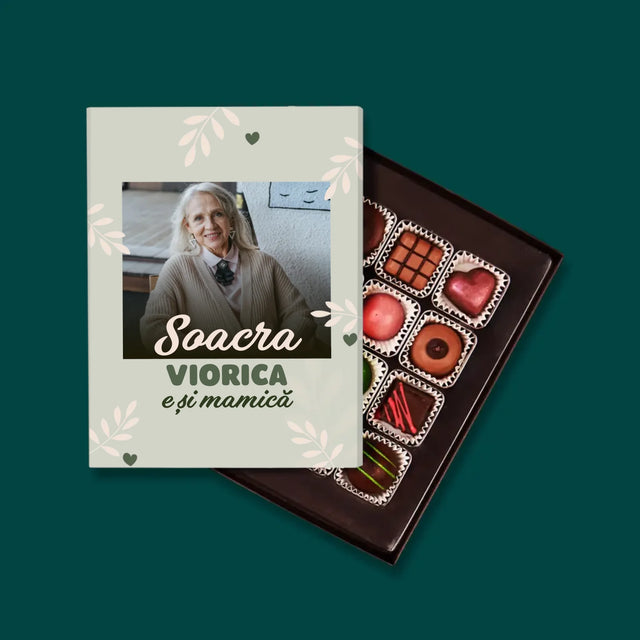 Colaj De Fotografii: Soacra E Și Mamică - Praline