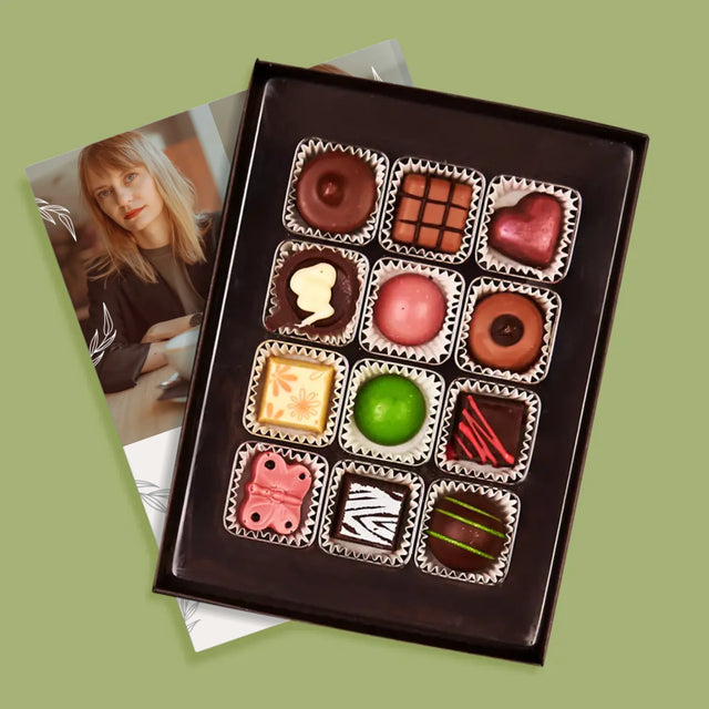 Colaj De Fotografii: Au Trecut 40 De Ani - Praline