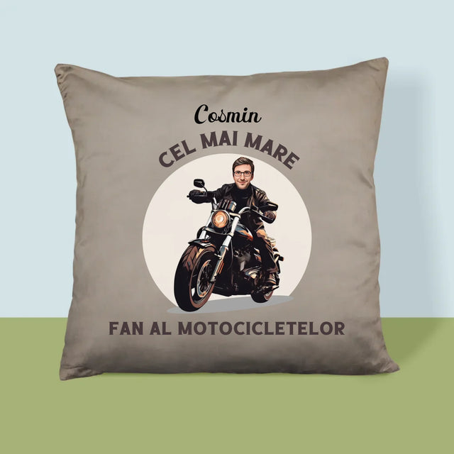 Personajul Tău: Fanul Motocicletelor - Pernă (Cu Fotografie)