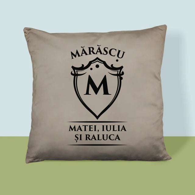Monogramă: Monogramă Blazon - Pernă (Cu Fotografie)