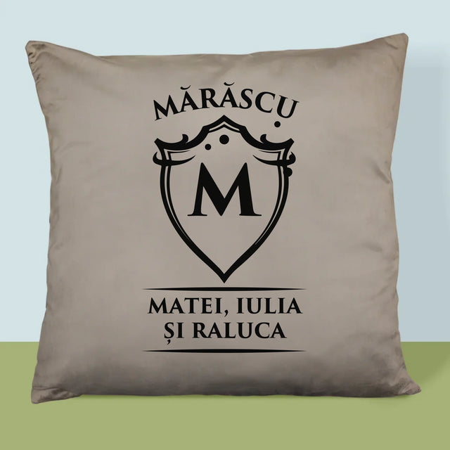 Monogramă: Monogramă Blazon - Pernă (Cu Fotografie)