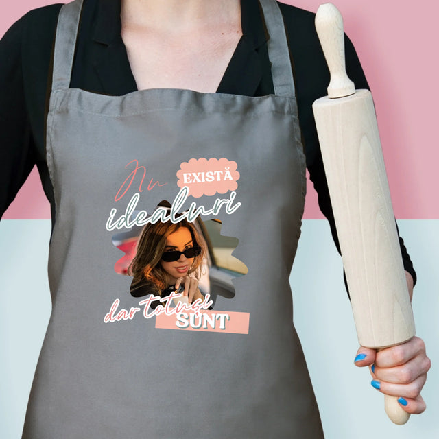 Fotografie Si Semnătură: Nu Există Idealuri - Șorț