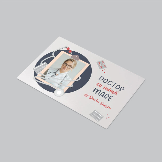 Fotografie Si Semnătură: Medic Cu Inimă Mare - Mapa De Birou
