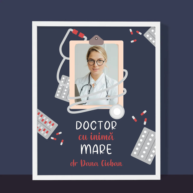 Fotografie Si Semnătură: Medic Cu Inimă Mare - Imprimare Cu Ramă 30X40 (Verticală)