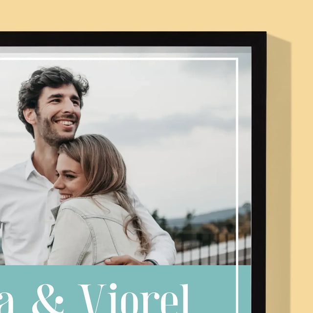 Colaj De Fotografii: Cuplu Nume - Imprimare Cu Ramă 30X40 (Verticală)