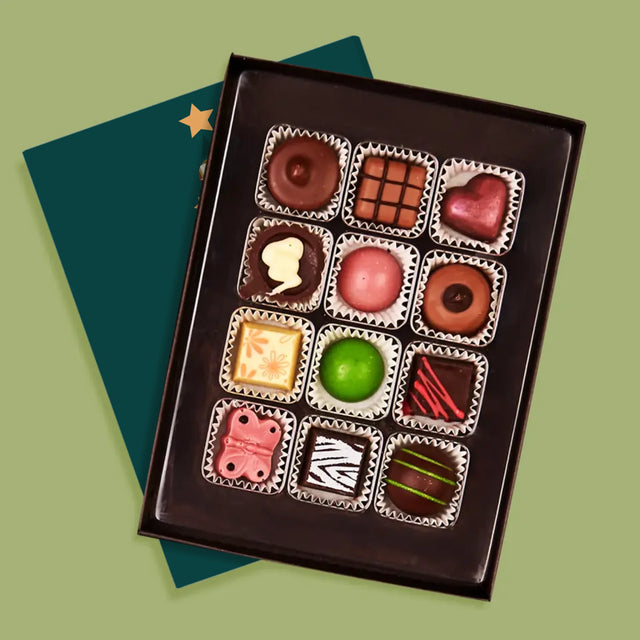 Colaj De Fotografii: Brad, Jucării De Brad - Praline