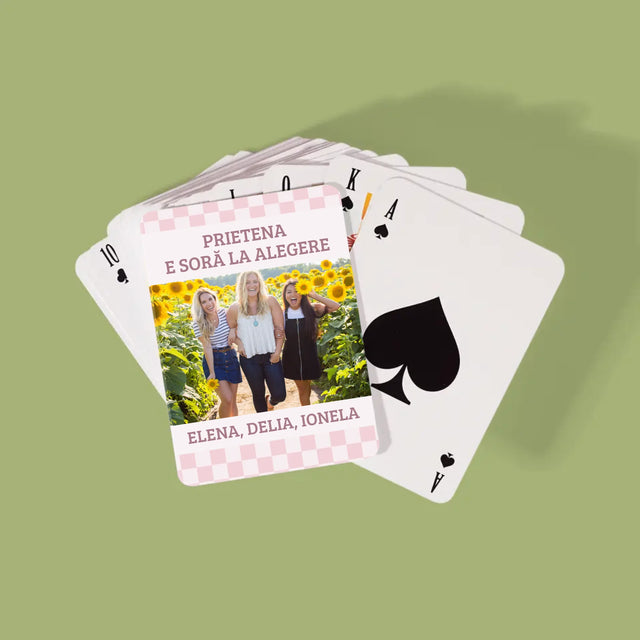 Fotografie și legendă: Un prieten este o soră prin alegere - Cărți de joc | RO