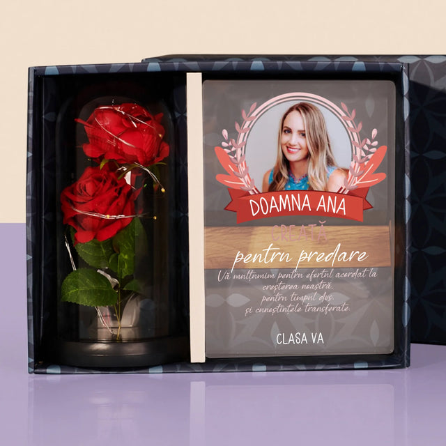 Fotografie Si Semnătură: Creată Pentru A Preda - Set Cadou Cu Imprimare Pe Sticlă Și Trandafirul Etern