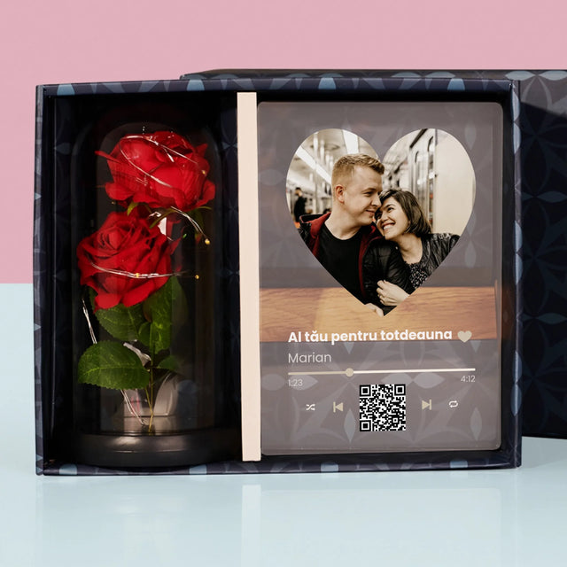 Fotografie și legendă: Our Song Heart Qr Code - Set cadou cu imprimeu pe sticlă și Eternal Rose | R.O