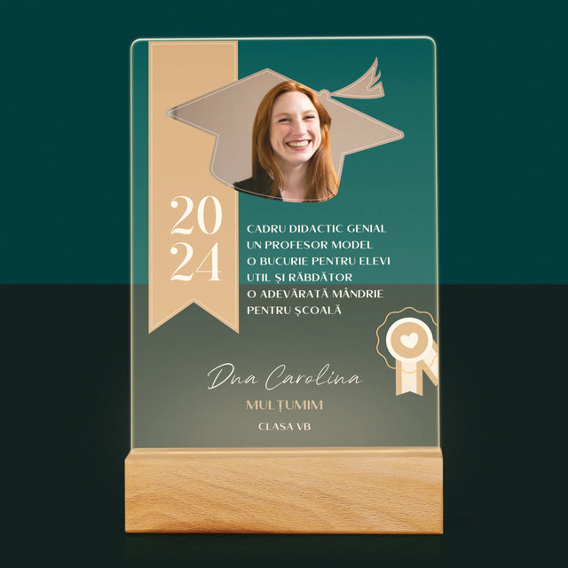Fotografie Si Semnătură: Diplomă De Recunoștință Pentru Învățătoare - Imprimare Pe Sticlă Acrilică (Verticală)