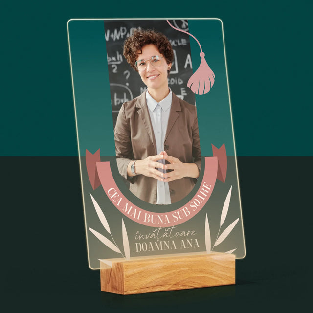 Fotografie Si Semnătură: Cea Mai Bună Învățătoare Sub Soare - Imprimare Pe Sticlă Acrilică (Verticală)