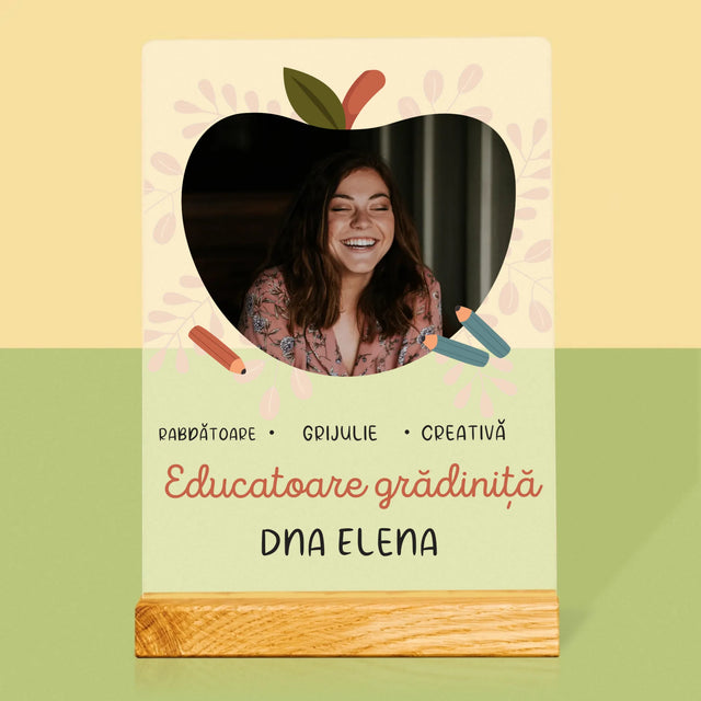 Fotografie Si Semnătură: Educatoare Grădiniță - Imprimare Pe Sticlă Acrilică (Verticală)