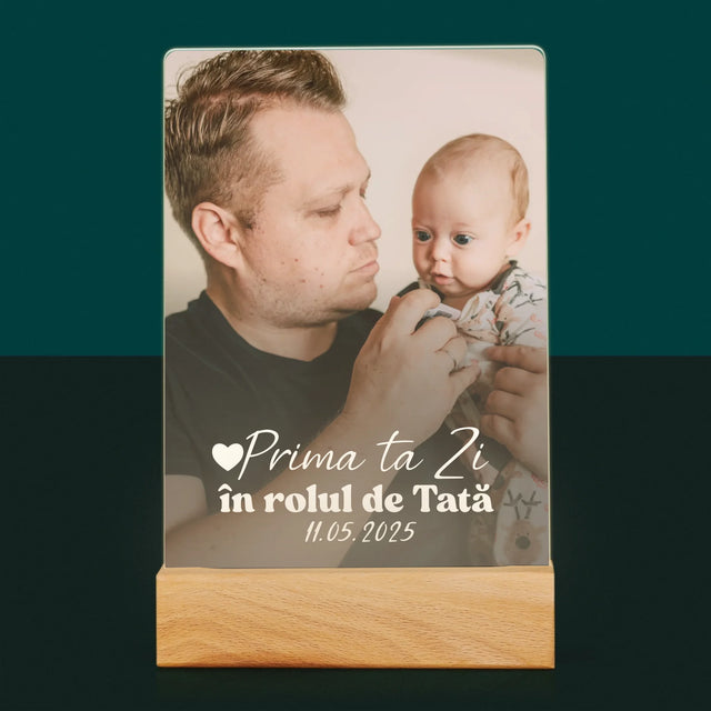 Fotografie Si Semnătură: Prima Ta Zi În Rolul De Tată - Imprimare Pe Sticlă Acrilică (Verticală)