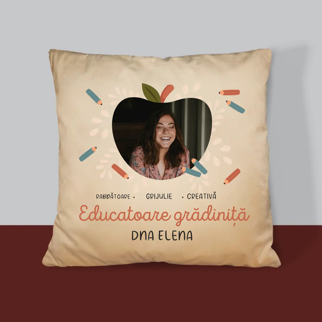 Fotografie Si Semnătură: Educatoare Grădiniță - Pernă (Cu Fotografie)