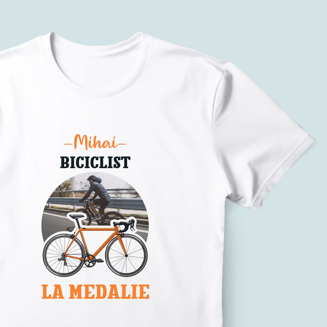 Fotografie și legendă: Ciclist câștigător al unei medalii - Tricou pentru bărbați cu imprimeu | RO