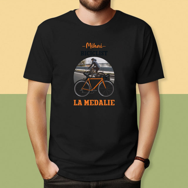 Fotografie și legendă: Ciclist câștigător al unei medalii - Tricou pentru bărbați cu imprimeu | RO