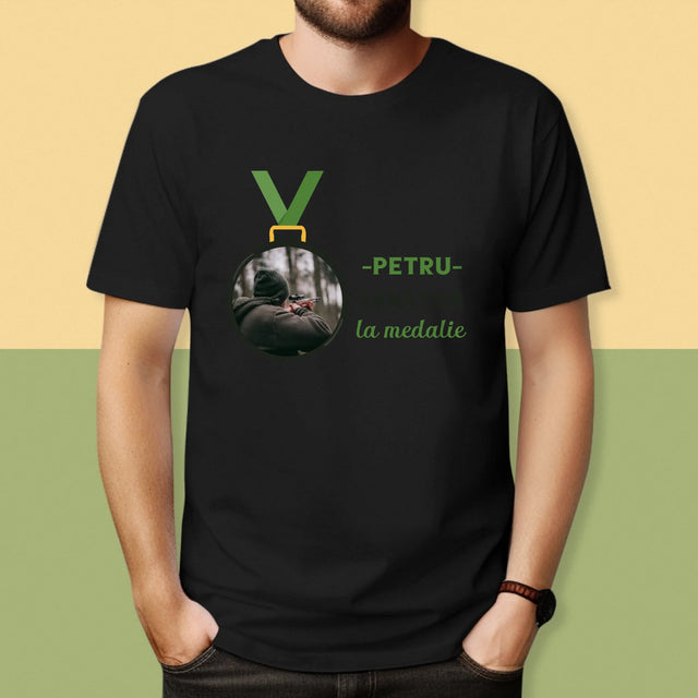 Fotografie Si Semnătură: Vânător La Medalie - Tricou Pentru Bărbați