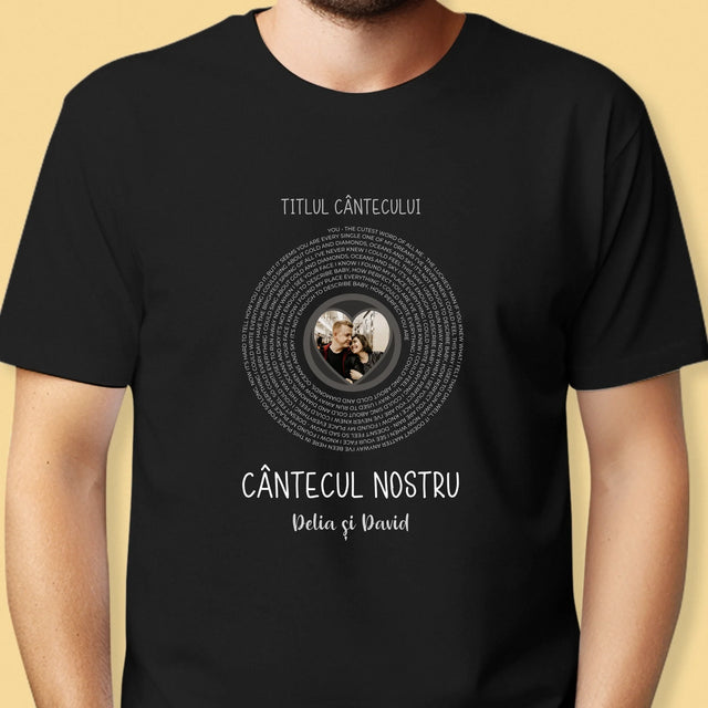 Fotografie Si Semnătură: Cântecul Nostru Cu Text - Tricou Pentru Bărbați