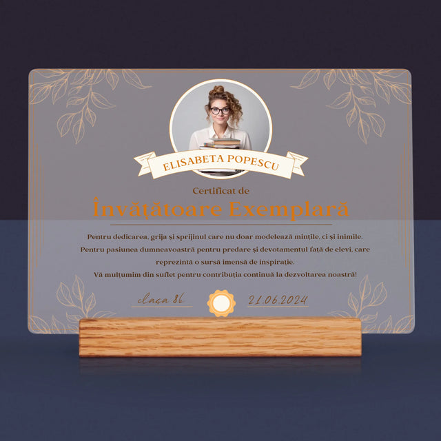 Fotografie Si Semnătură: Certificat De Învățătoare Exemplară - Imprimare Pe Sticlă Acrilică (Horizontală)