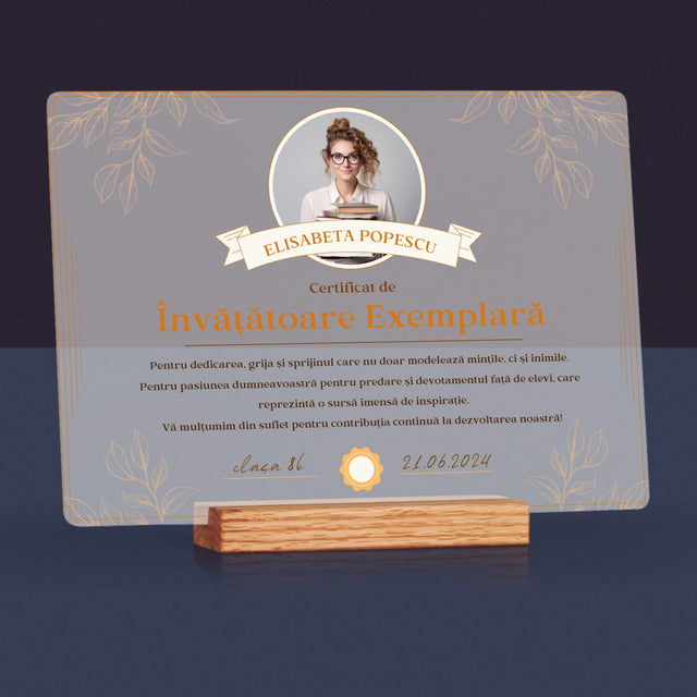Fotografie Si Semnătură: Certificat De Învățătoare Exemplară - Imprimare Pe Sticlă Acrilică (Horizontală)