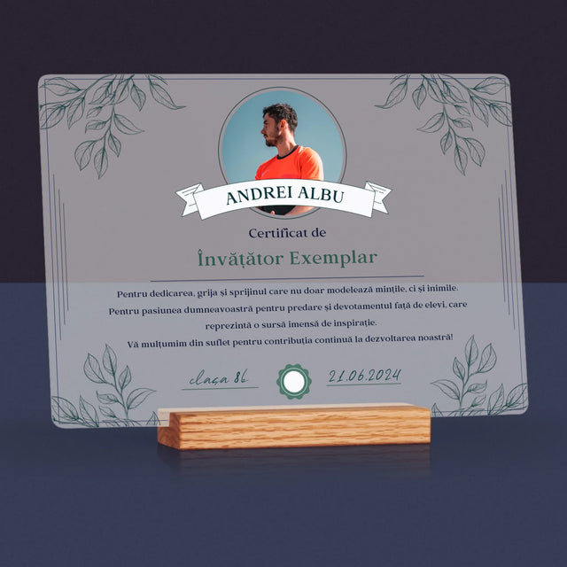 Fotografie Si Semnătură: Certificat De Învățător Exemplar - Imprimare Pe Sticlă Acrilică (Horizontală)