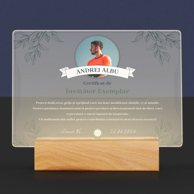 Fotografie Si Semnătură: Certificat De Învățător Exemplar - Imprimare Pe Sticlă Acrilică (Horizontală)