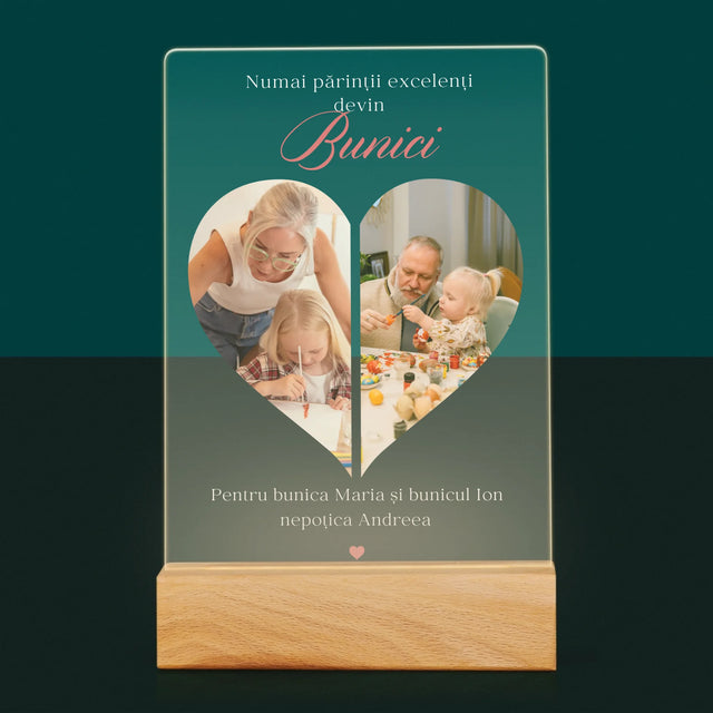 Colaj De Fotografii: Părinții Excelenți Devin Bunici - Imprimare Pe Sticlă Acrilică (Verticală)