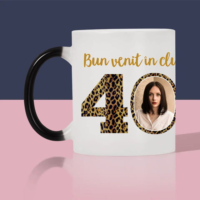 Fotografie Si Semnătură: Bun Venit În Clubul 40 - Cană