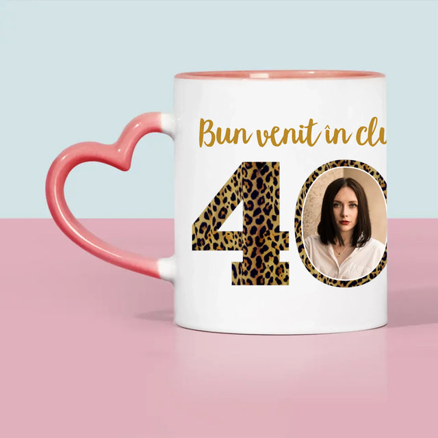 Fotografie Si Semnătură: Bun Venit În Clubul 40 - Cană