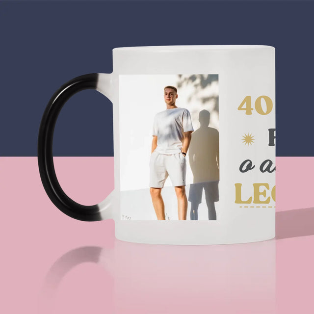 Colaj De Fotografii: 40 De Ani Fiind O Legendă - Cană