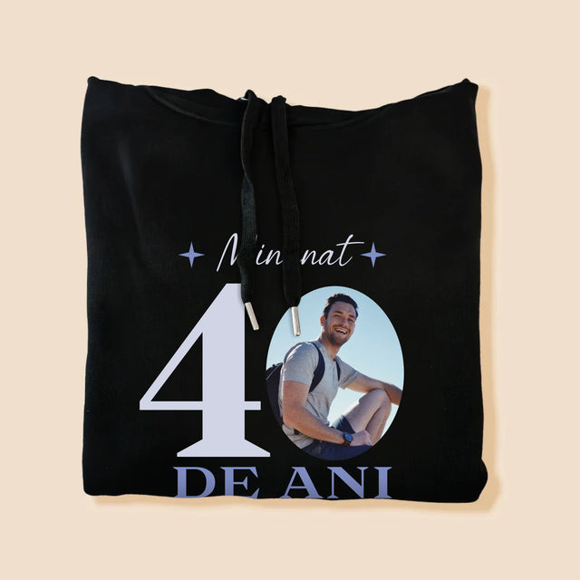 Fotografie Si Semnătură: Minunat La Vârsta De 40 De Ani - Hanorac Cu Glugă Pentru Bărbați