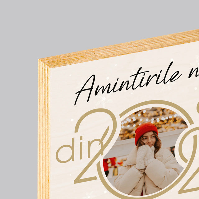 Colaj De Fotografii: Amintirile Noastre Din Anul - Imprimare Pe Lemn ( Verticală)