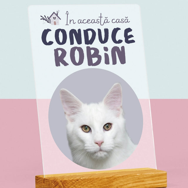 Fotografie Si Semnătură: În Această Casă Conduce Animalul - Imprimare Pe Sticlă Acrilică (Verticală)