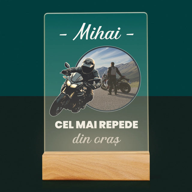 Fotografie Si Semnătură: Cel Mai Repede Din Oraș - Imprimare Pe Sticlă Acrilică (Verticală)