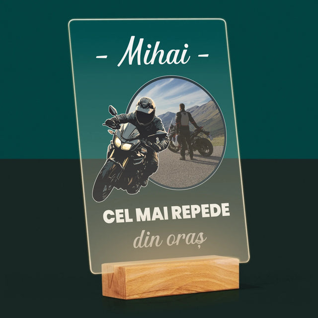 Fotografie Si Semnătură: Cel Mai Repede Din Oraș - Imprimare Pe Sticlă Acrilică (Verticală)