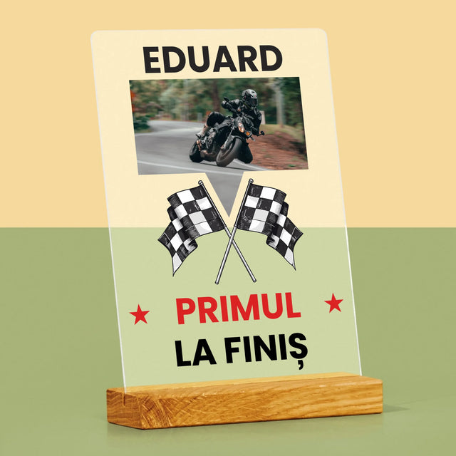 Fotografie Si Semnătură: Primul La Finiș - Imprimare Pe Sticlă Acrilică (Verticală)