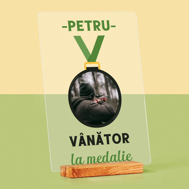 Fotografie Si Semnătură: Vânător La Medalie - Imprimare Pe Sticlă Acrilică (Verticală)