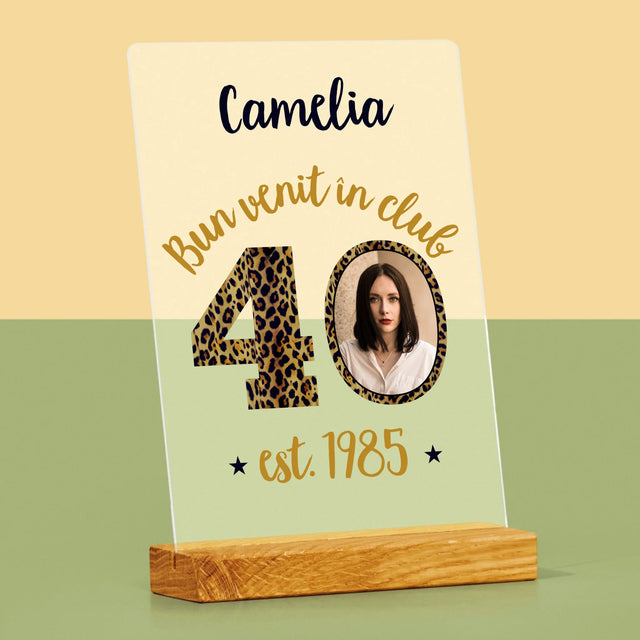 Fotografie Si Semnătură: Bun Venit În Clubul 40 - Imprimare Pe Sticlă Acrilică (Verticală)