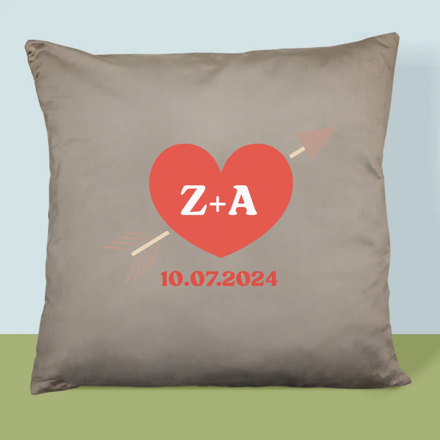 Monogramă: Inițiale Inimă Cu Săgeată - Pernă (Cu Fotografie)