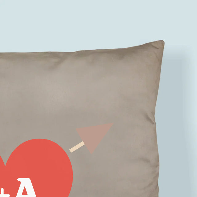 Monogramă: Inițiale Inimă Cu Săgeată - Pernă (Cu Fotografie)