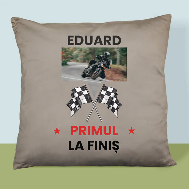 Fotografie Si Semnătură: Primul La Finiș - Pernă (Cu Fotografie)