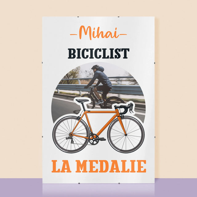 Fotografie Si Semnătură: Biciclist La Medalie - Poster