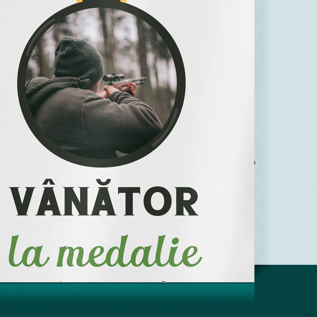 Fotografie Si Semnătură: Vânător La Medalie - Poster