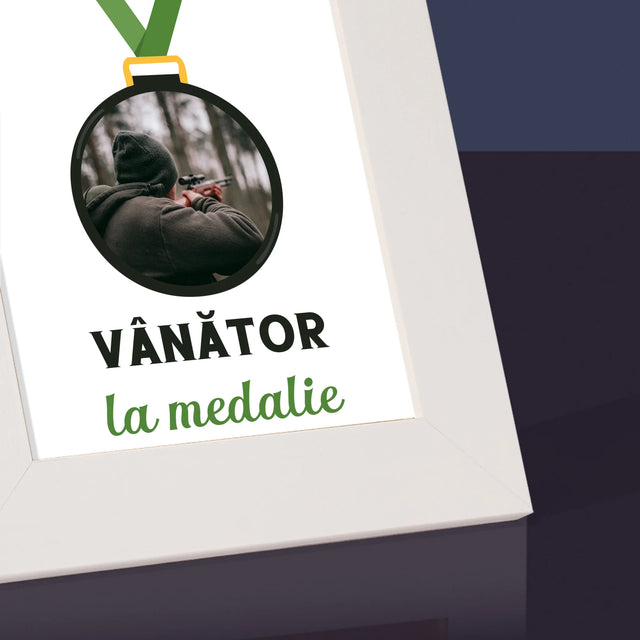 Fotografie Si Semnătură: Vânător La Medalie - Ramă Pentru Fotografii (Horizontală)