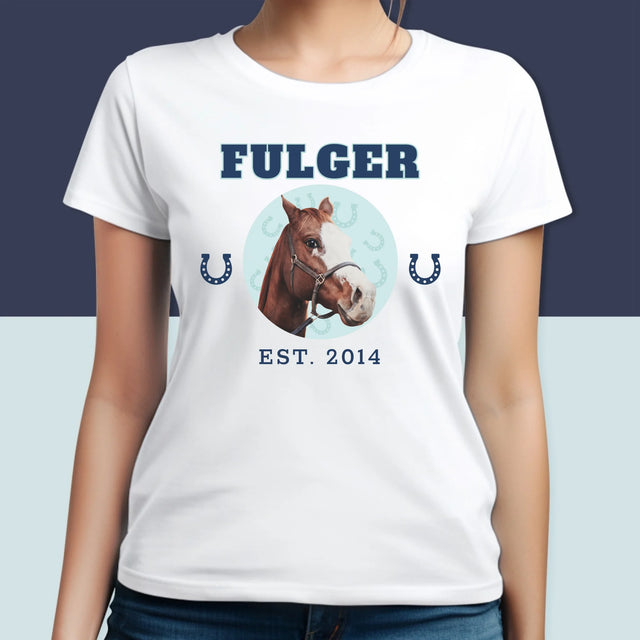 Personajul Tău: Calul Tău Varsity - Tricou Pentru Femei