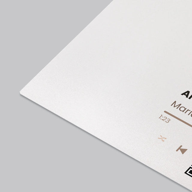 Fotografie Si Semnătură: Cântecul Nostru Inimă Cod Qr - Mapa De Birou