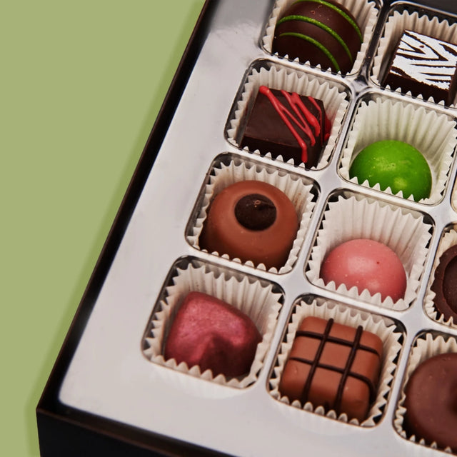 Colaj De Fotografii: World’S Best Ceo - Praline