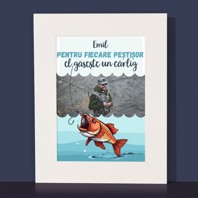 Fotografie Si Semnătură: El Găsește Un Cârlig - Ramă Pentru Fotografii (Horizontală)