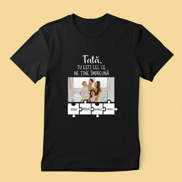 Fotografie Si Semnătură: Tată, Tu Ești Cel Care Ne Ține Împreună - Tricou Pentru Bărbați