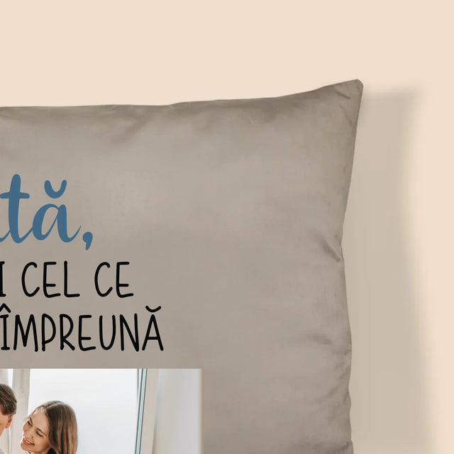 Fotografie Si Semnătură: Tată, Tu Ești Cel Care Ne Ține Împreună - Pernă (Cu Fotografie)